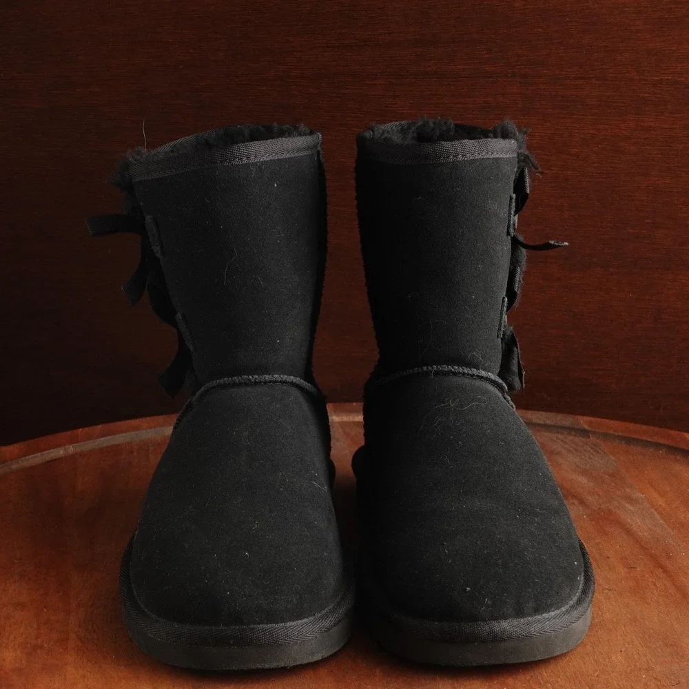 UGG Koolaburra Boots Youth SZ 2 BLK Victoria Short Bow Suede Winter Cozy Pull On